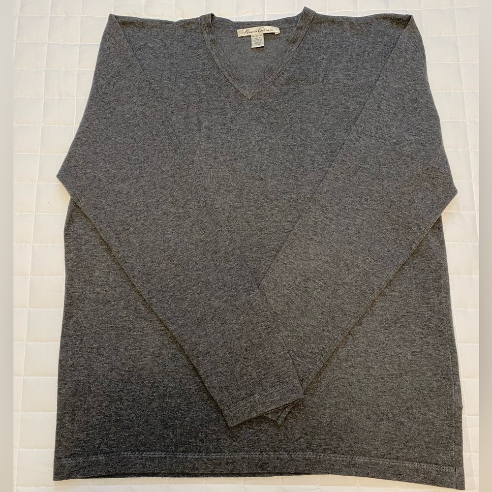 Kenneth Cole men’s V Neck pullover